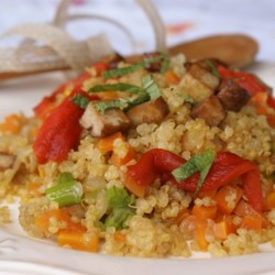 Paella reale di quinoa con tofu